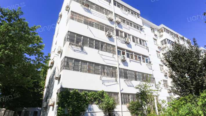 教师进修学校宿舍外景图