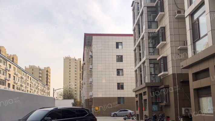 评剧团住宅楼外景图