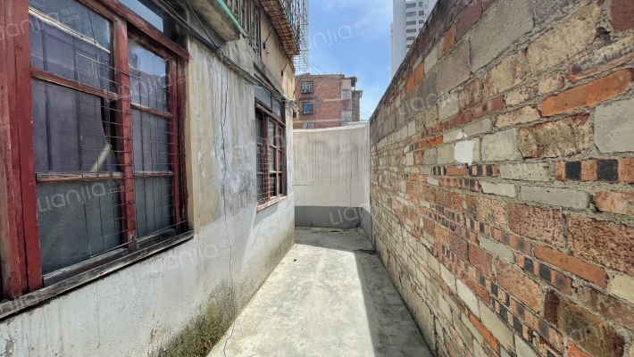 八达巷8号外景图