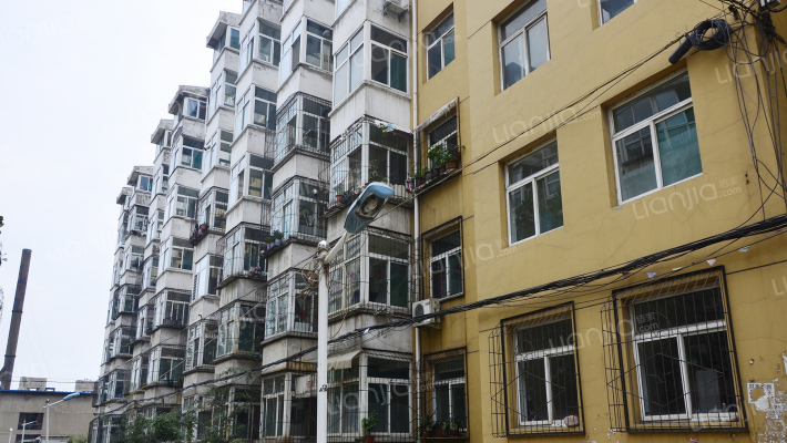 翠峰苑小区外景图