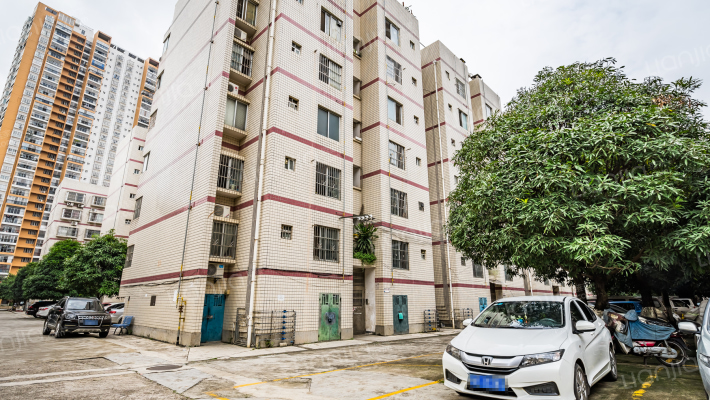 南宁广发重工集团有限公司城北生活区外景图