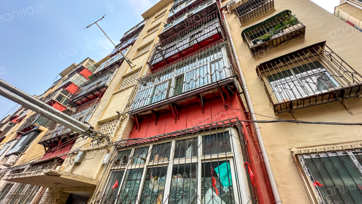 幸浴胡同二号院外景图