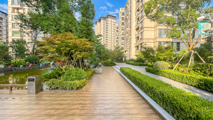 中海枫华里外景图