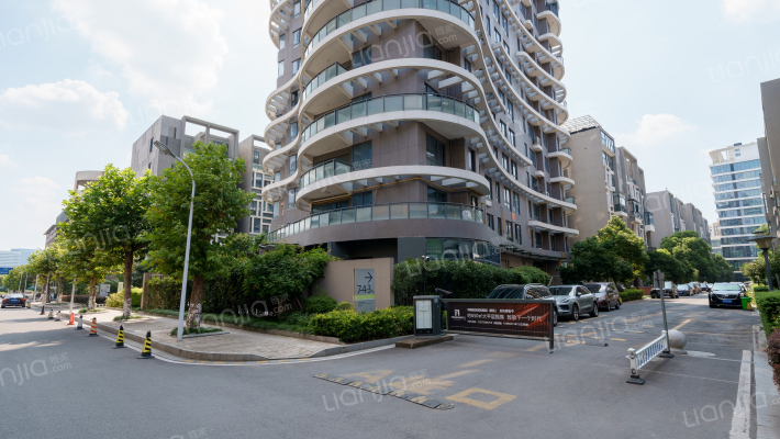 中国轻纺城创意园西区外景图