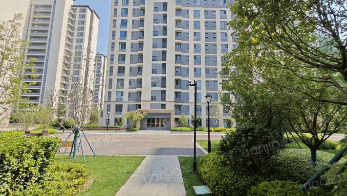 雅居乐远洋公园里外景图