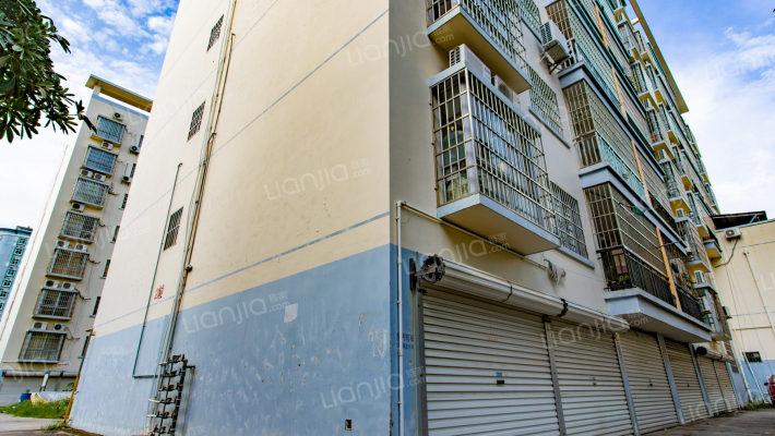 阳光港湾小区外景图