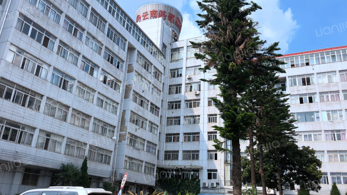 路建关上小区外景图