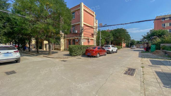 化四小区外景图