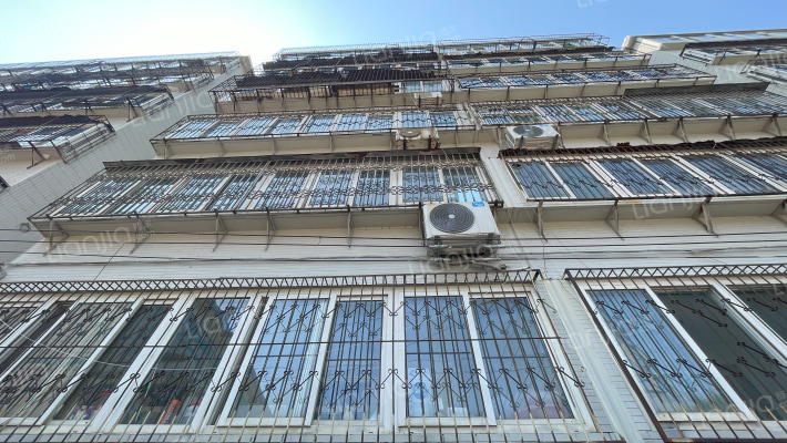 经贸委安全文明院外景图