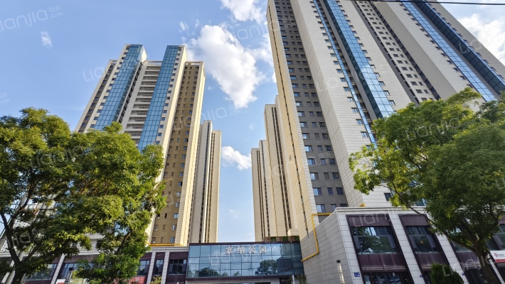 塞纳公园外景图