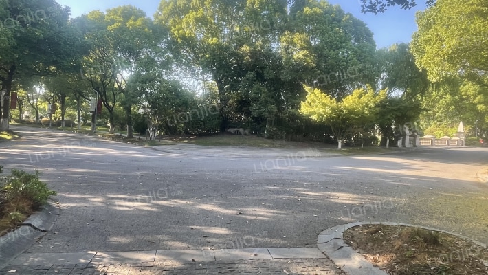 名流世纪庄园外景图