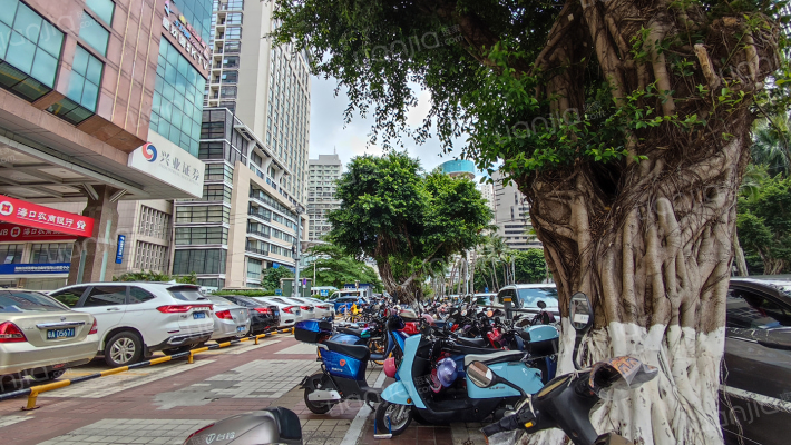 财富中心外景图