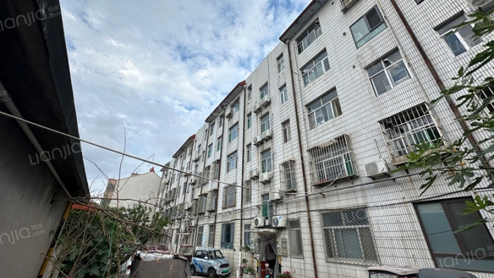 园林局宿舍外景图