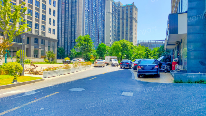 浙商大厦外景图