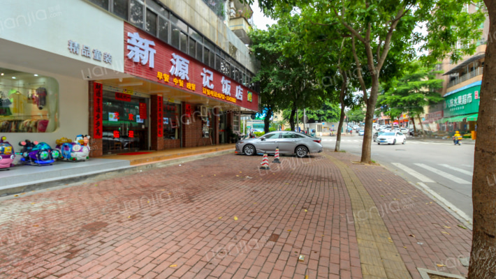 房地产大院外景图