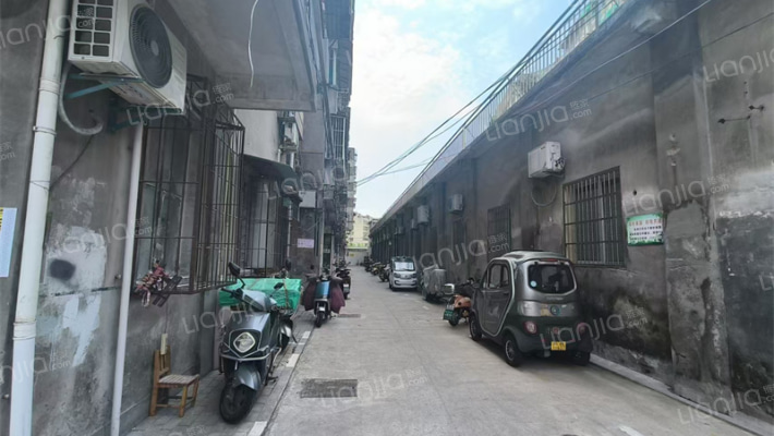 程墩路34号外景图