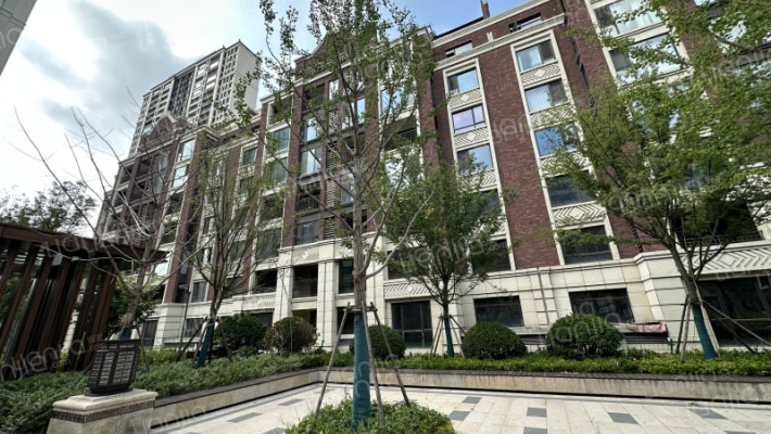 绿地控股金山华府外景图