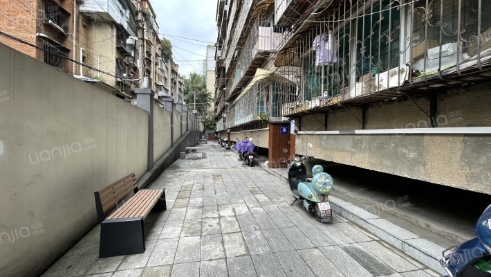 花溪大道北段101号外景图