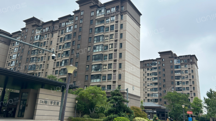 江南平安里外景图