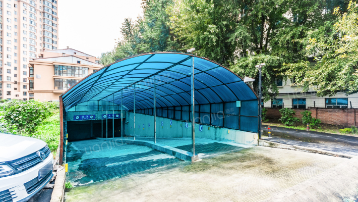 学府青年城外景图