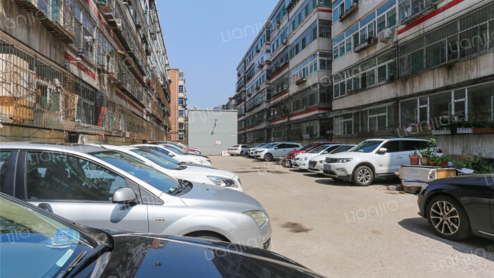 大华南宿舍外景图