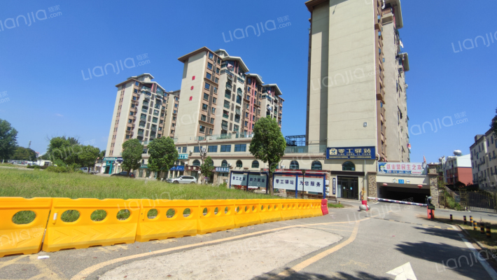 临空御华府外景图