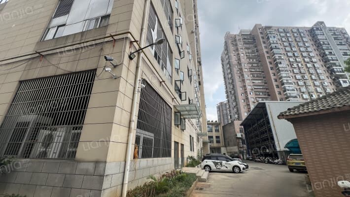 山河城市晶座外景图