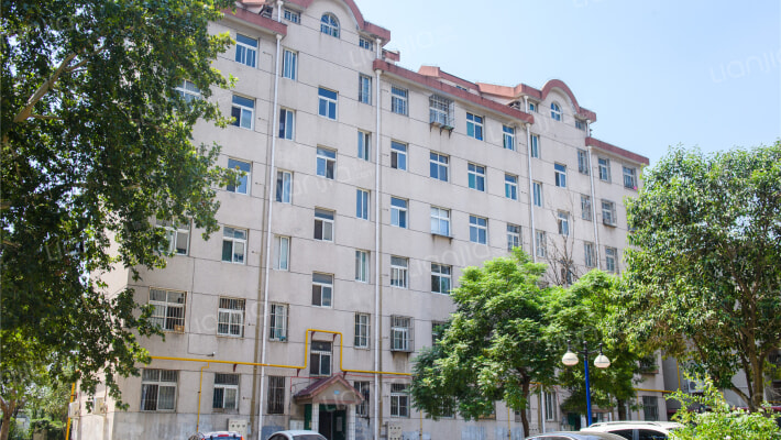 二化一生活区外景图