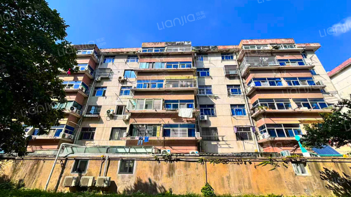 淮阴工学院主校区南园教工宿舍区外景图