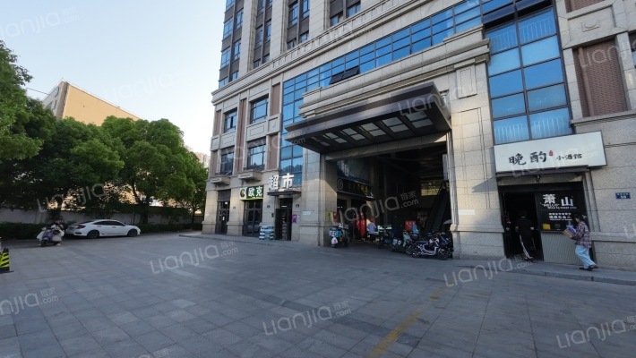 南钻金座外景图