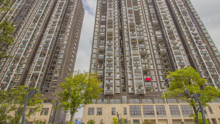 中飞百度和园外景图