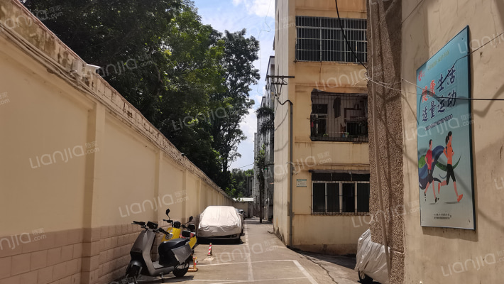 广西自治区农机化管理局宿舍区外景图