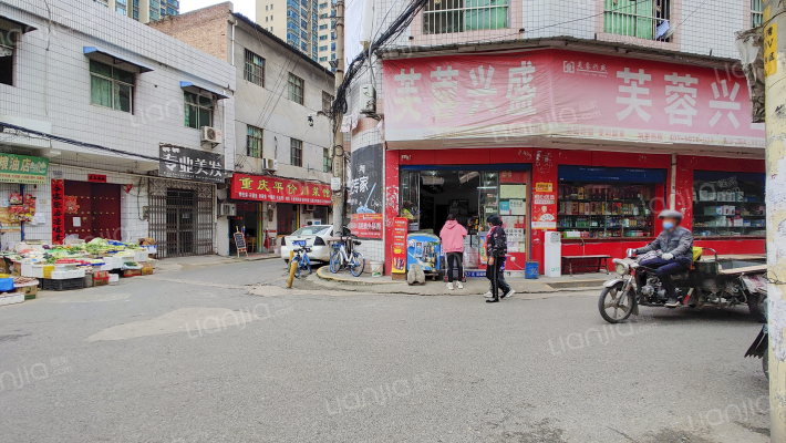 水厂家属院外景图