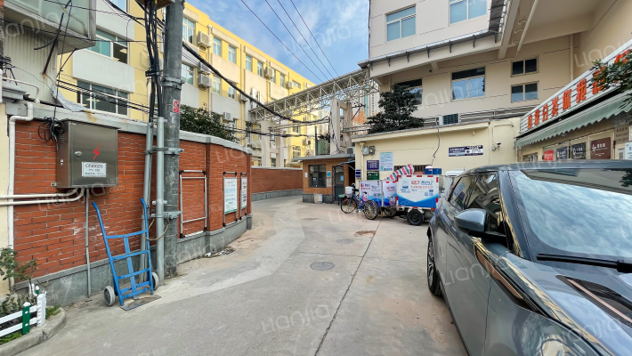 愚园路750弄外景图