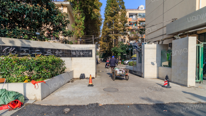 化工二三村外景图