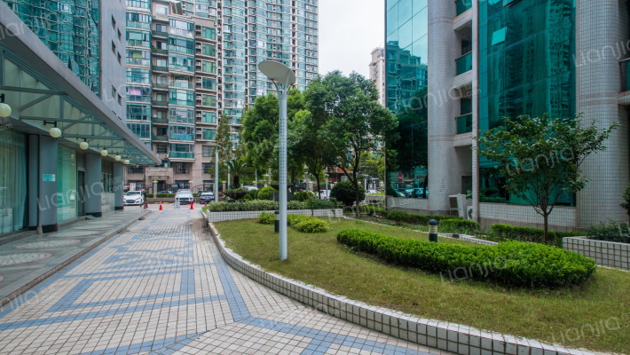 中信五牛城外景图