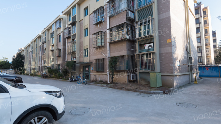 本家润园外景图