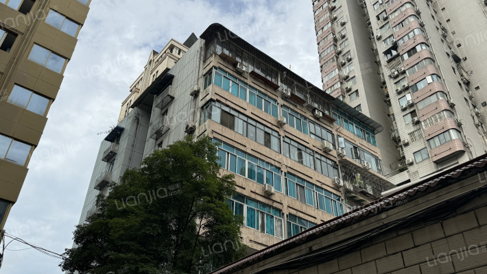 东大街上东大街段68号外景图