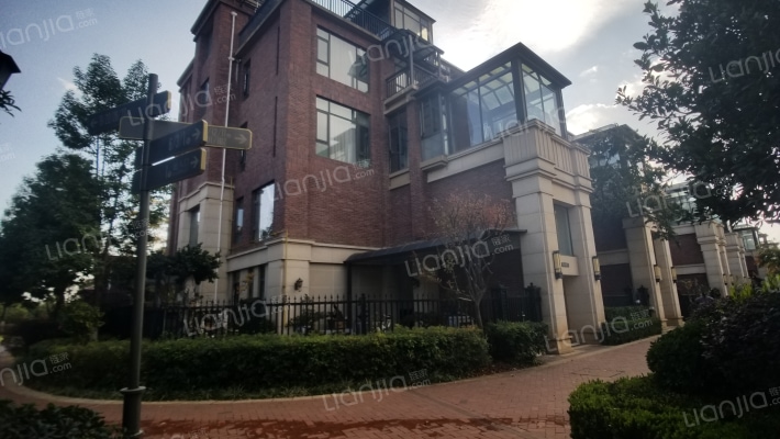 官房都铎城邦外景图