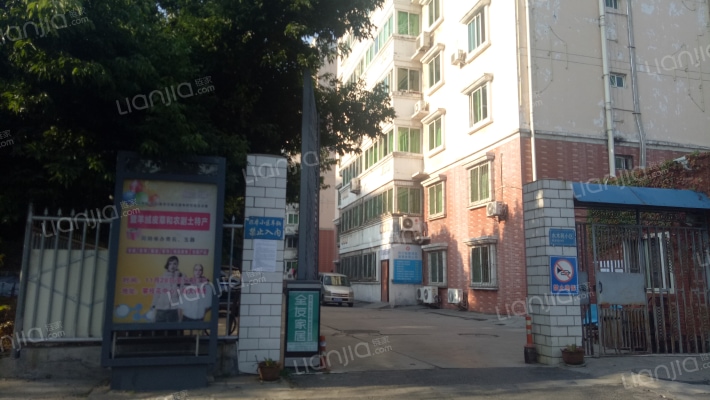 水木苑小区外景图