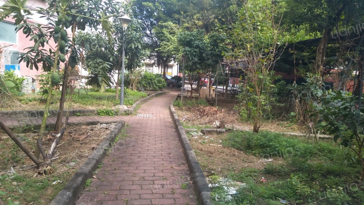 人和花园外景图