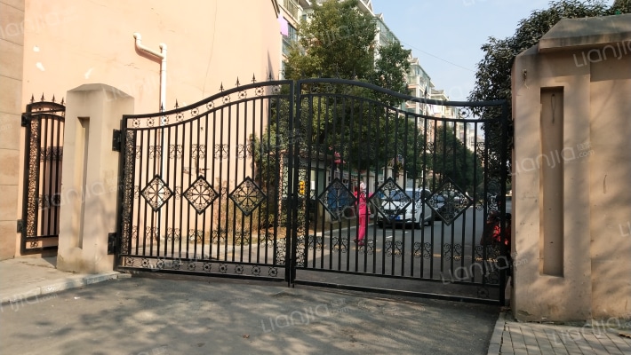 百合丽城小区外景图