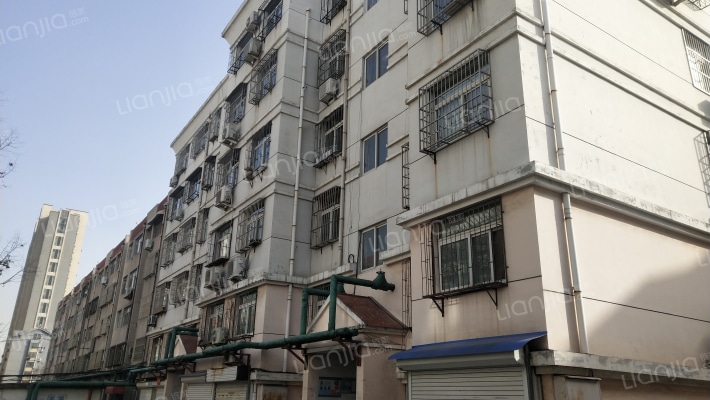 肥城工商银行宿舍楼外景图