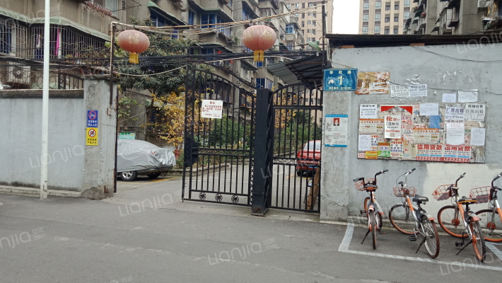 学苑小区外景图