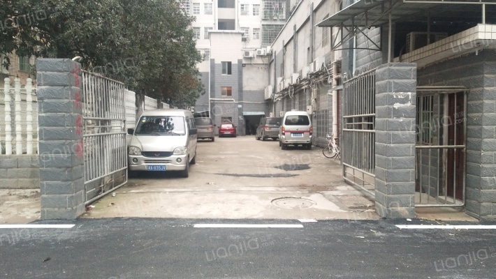 官兴东楼外景图