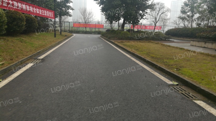 琳昌上上城外景图