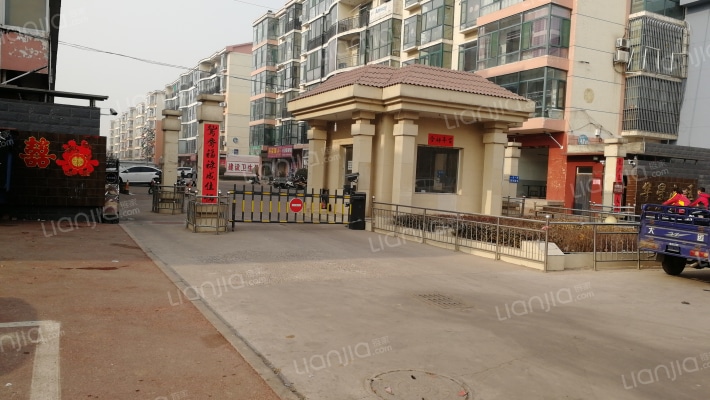 华星小区外景图