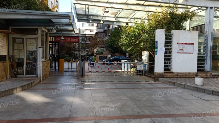 银杏廊亭外景图