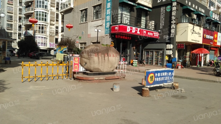 建亨巴黎春天外景图