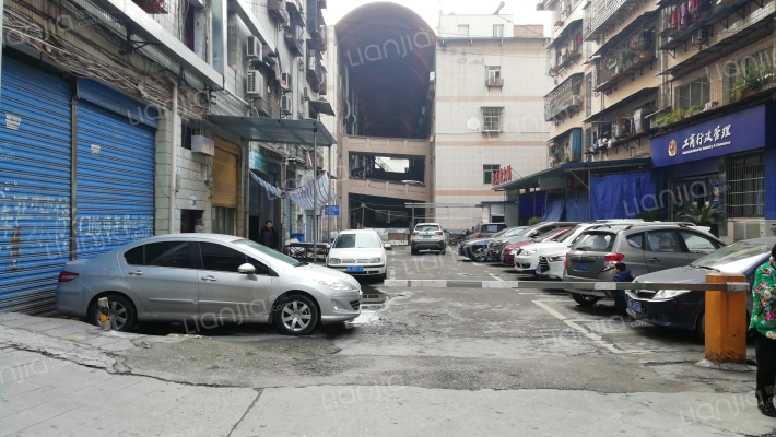 沙龙路二段623号外景图